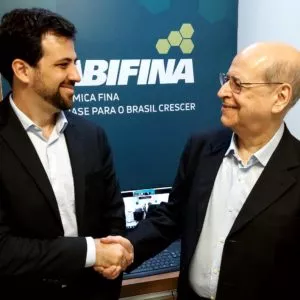 Cooperação ABIFINA e Embrapii busca estimular inovação na química fina