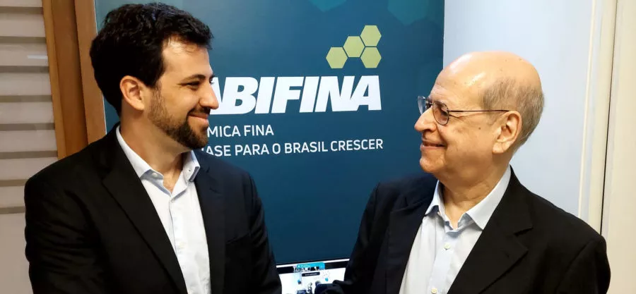 Cooperação ABIFINA e EMBRAPII busca estimular inovação na química fina