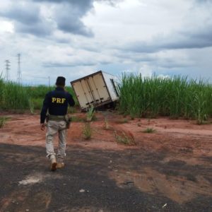 PRF e PMMG recuperam carga de defensivos agrícolas roubada em Goiás e avaliada em cerca de R$ 3 milhões