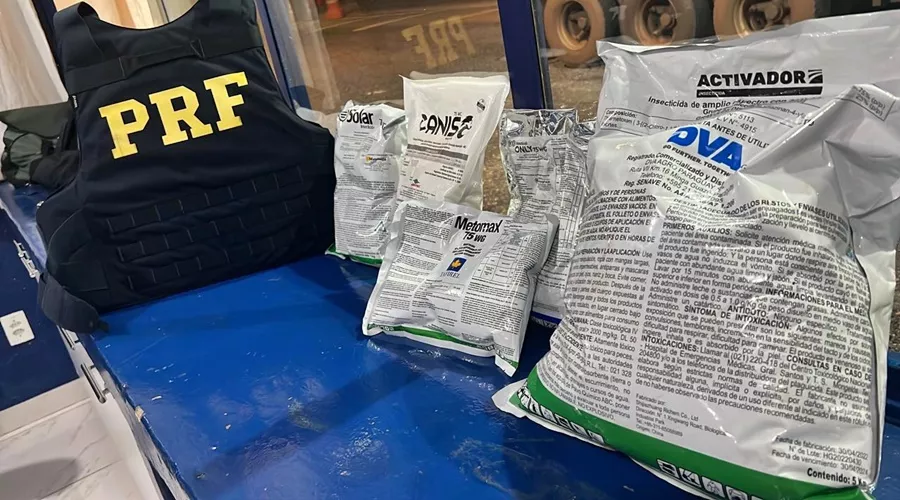 PRF apreende 8 toneladas de agrotóxicos e motorista é preso por contrabando