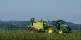 O uso de defensivos agrícolas ilegais já representa 25% do mercado e gera prejuízo de R$20 bi por ano no Brasil, alerta CropLife