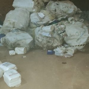 Polícia Civil apreende três toneladas de embalagens de agrotóxicos descartados irregularmente