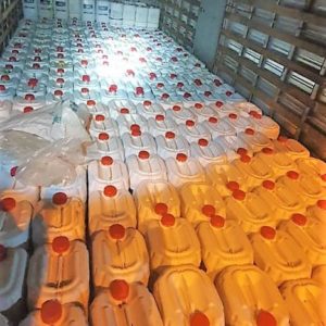 Quase cinco mil litros de agrotóxico contrabandeado da Argentina são apreendidos na BR-282 em Xanxerê