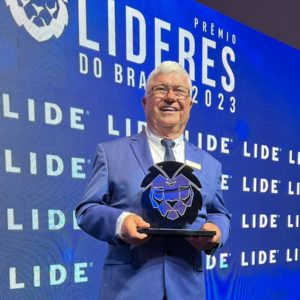 EMS conquista Prêmio Líderes do Brasil 2023 na categoria Indústria Farmacêutica