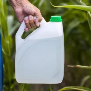 Justiça condena dez pessoas por importação e comercialização de agrotóxico proibido no Brasil