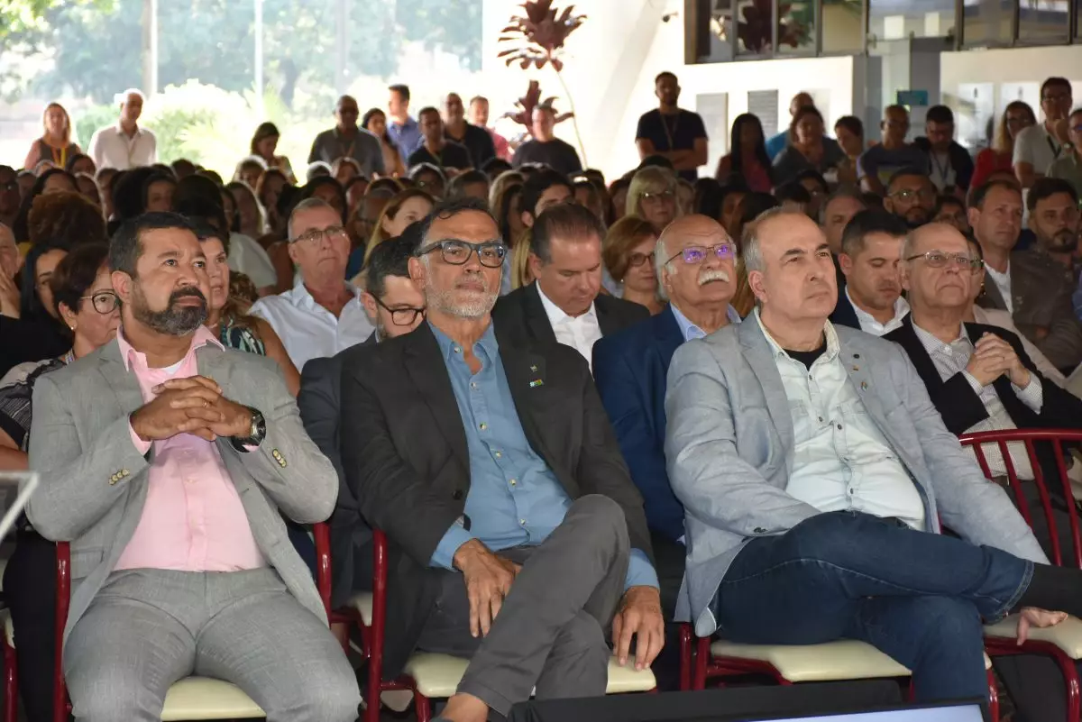 48 anos Farmanguinhos