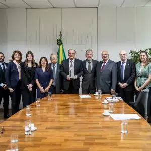 ABIFINA entrega Prêmio de Mérito Industrial a Geraldo Alckmin 