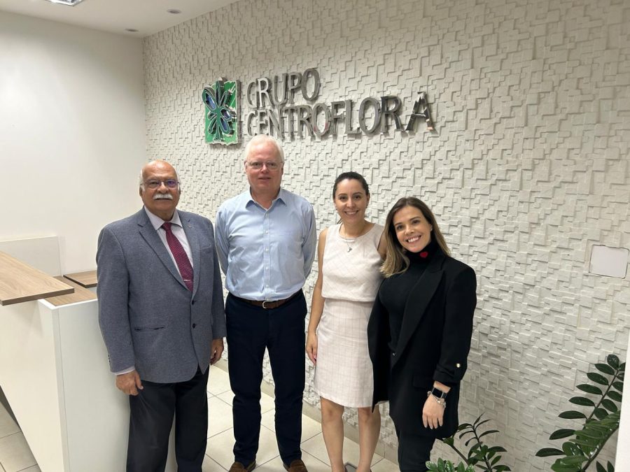 Visita ao Centroflora Inova destaca compromisso com a inovação e qualidade no setor de Fitoterápicos