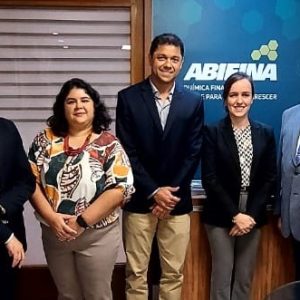 ABIFINA e FINEP debatem estratégias para fortalecer a inovação no setor de química fina 