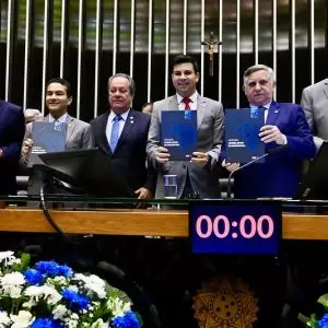 Agenda Legislativa da Indústria 2025 é lançada com contribuição da ABIFINA