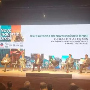ABIFINA acompanha anúncio de novos investimentos no programa Nova Indústria Brasil
