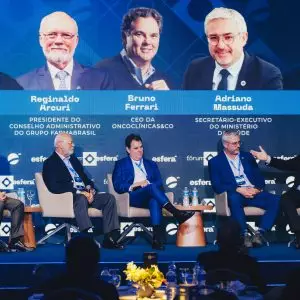Vice-presidente da EMS destaca pujança e inovação da indústria farmacêutica nacional, mas regulação ainda é empecilho