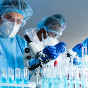 ABIFINA destaca papel estratégico da química fina na governança global de pandemias
