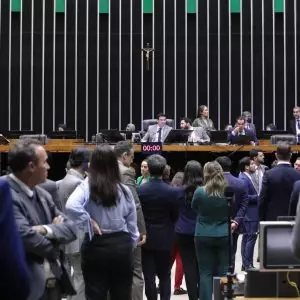 Câmara aprova projeto estratégico para o fortalecimento da indústria nacional de saúde e regime de urgência para o PRESIQ