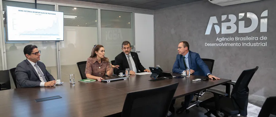 Indústria de defensivos reage à escalada das portações