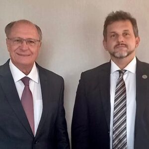 ABIFINA em audiência com o vice-presidente Geraldo Alckmin a necessidade de isonomia regulatória e competitividade para a indústria nacional