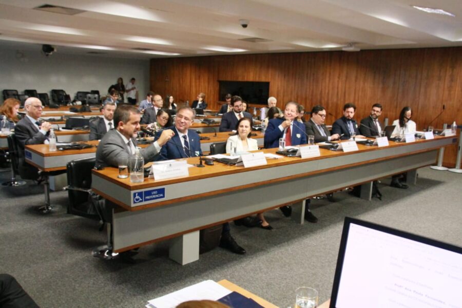 ABIFINA integra Conselho Consultivo de Frente Parlamentar para fortalecer a produção de IFAs no Brasil 