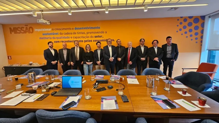 ABIFINA participa de reunião do IDQ e reforça pautas estratégicas de capital humano e competitividade 