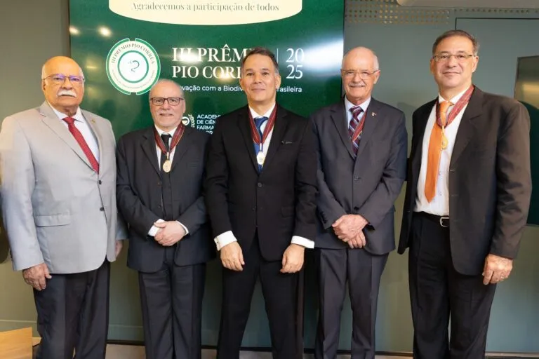 ABIFINA marca presença na solenidade do III Prêmio Pio Corrêa de Inovação em Ciências Farmacêuticas com a Biodiversidade Brasileira 