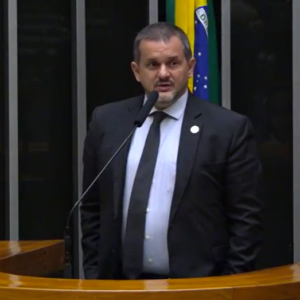 ABIFINA reforça combate à pirataria e biopirataria em sessão solene no Congresso