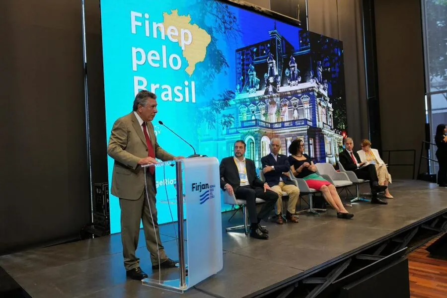 Finep lança 13 editais com R$ 3,3 bilhões para projetos alinhados à Nova Indústria Brasil