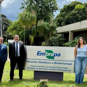 ABIFINA e Embrapa discutem estratégia para desenvolvimento da cadeia de fitoterápicos 