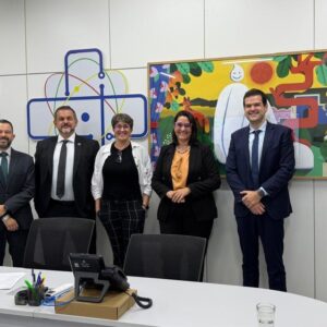 ABIFINA apresenta ao Ministério da Saúde propostas para fortalecer a produção nacional de IFAs