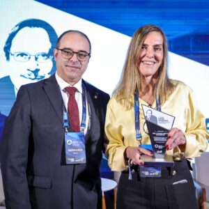 Tatiana Coelho de Sampaio recebe Prêmio Denis Borges Barbosa no SIPID 2026